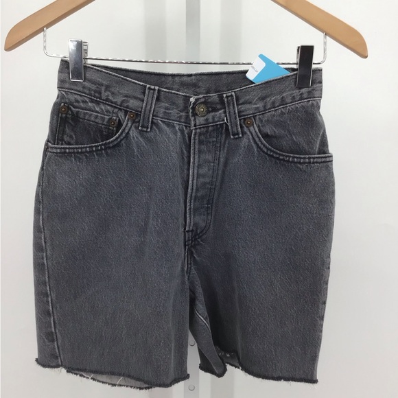 Levi's Gray Denim Shorts Size 3 - Picture 1 of 2